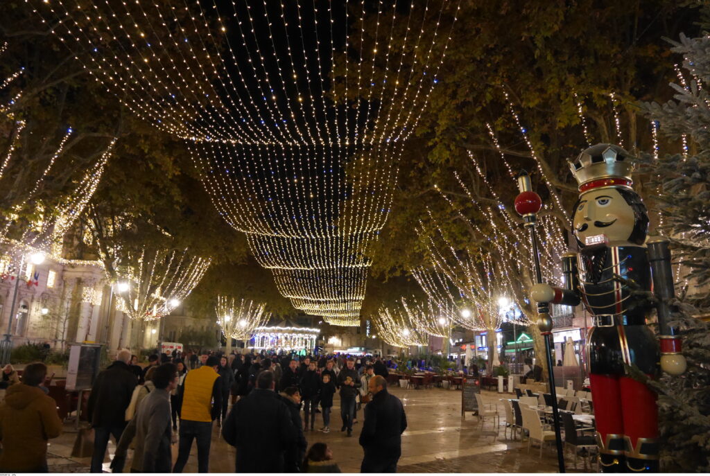 Avignon se pare de ses plus beaux atours