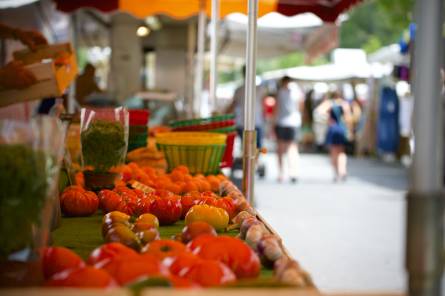 Marché provençal de Villeneuve lez Avignon