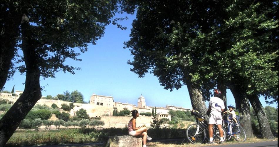 Tour du Luberon à vélo en liberté@Chemins du sud