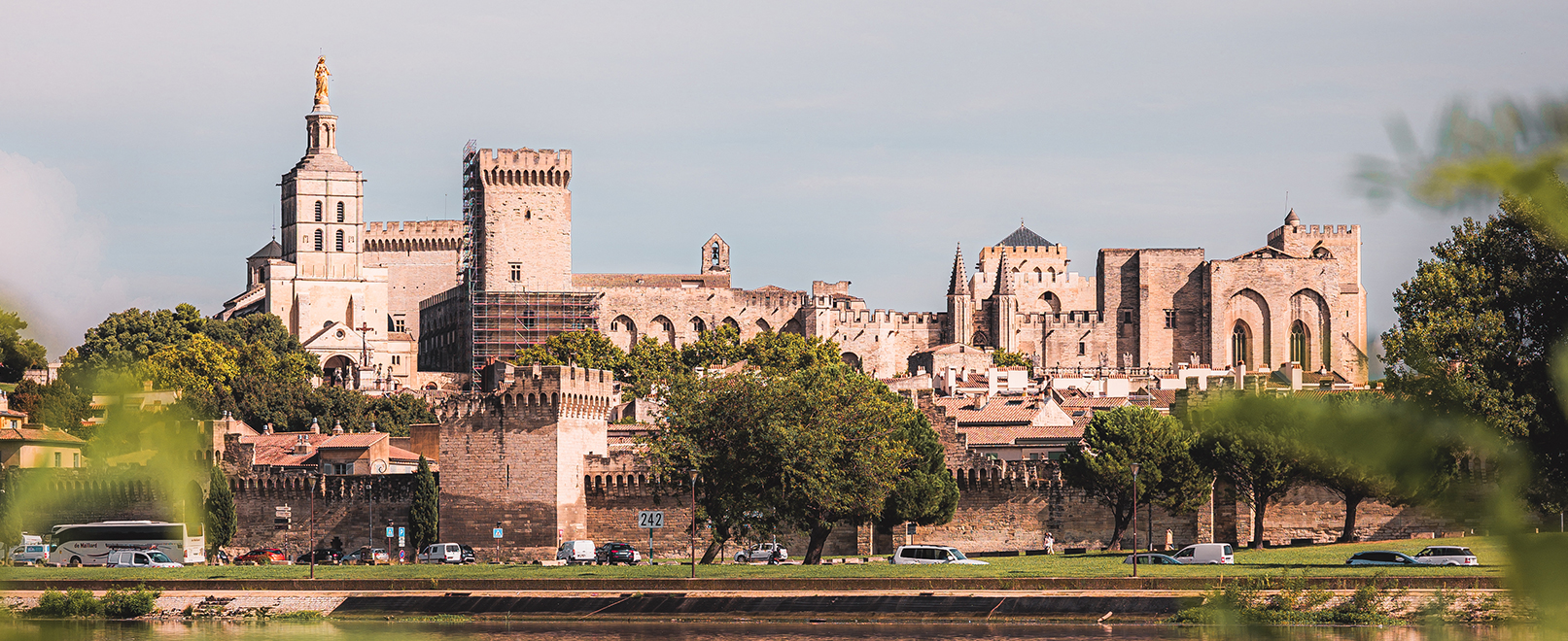 Palais des Papes © Lezbroz