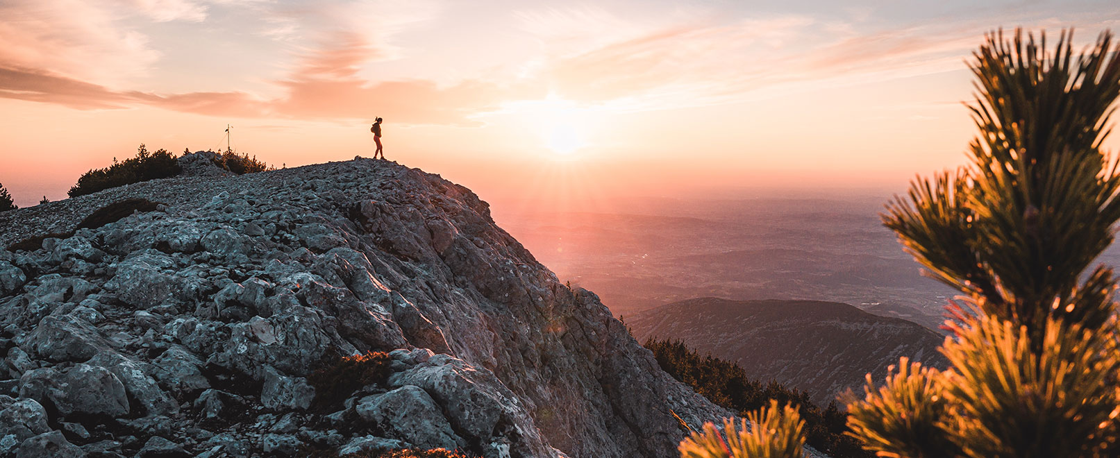 Randonnée au coucher du soleil © Lezbroz