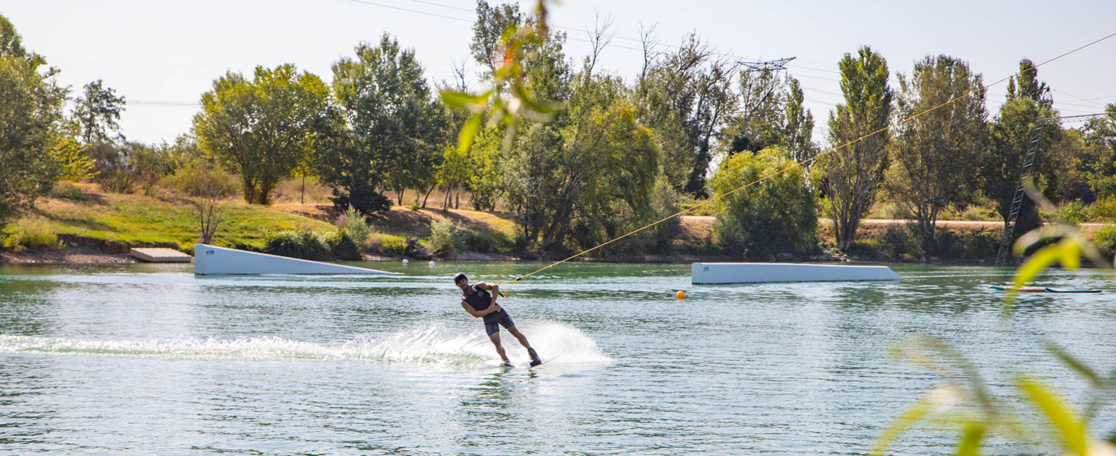 Ski nautique en Vaucluse © Hocquel